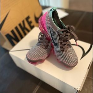 Nike Women's Sneakers - Gray and Pink with Teal Accents